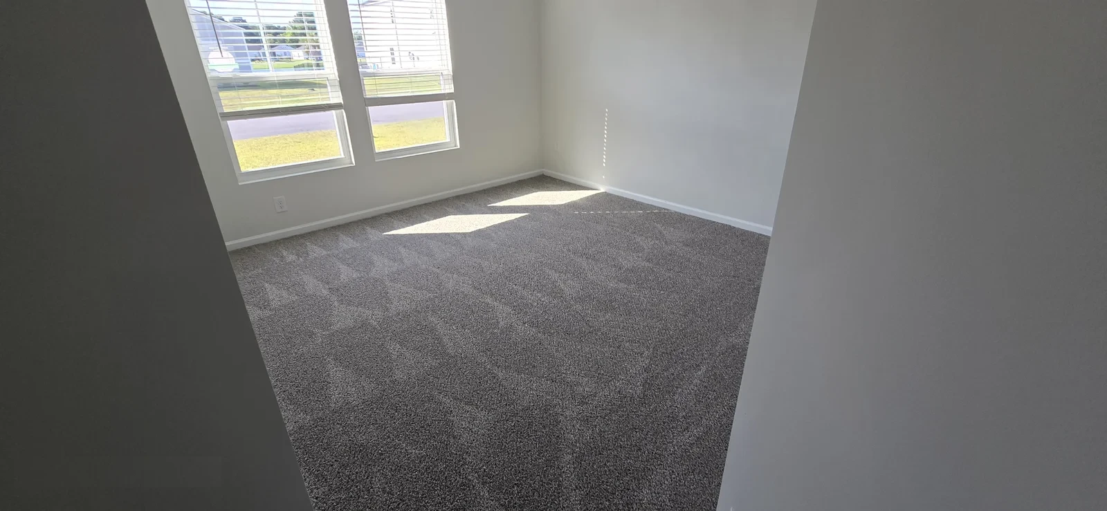 Broadloom Bedroom Fitout & Perimeter Gripper Stretch