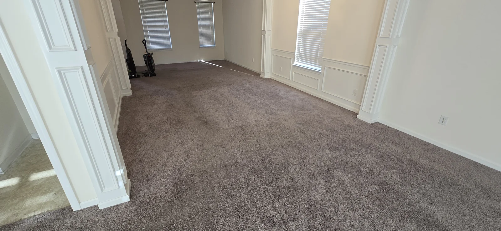Commercial Carpet Tile Installation (Direct-Stick & Releasable)